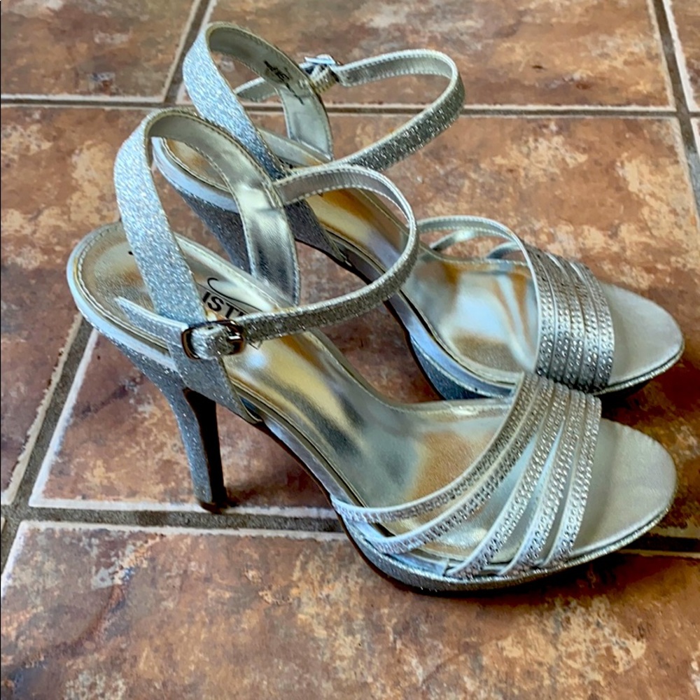 Unlisted Silver glitter-rhinestone sandals size 8